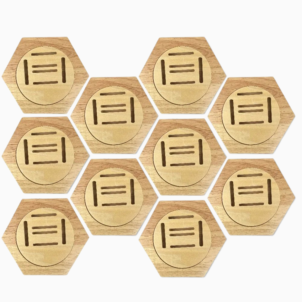 Lot de 10 supports muraux hexagonaux en bois de pin Royaume de L'Étagère pour exposer vos médailles sportives